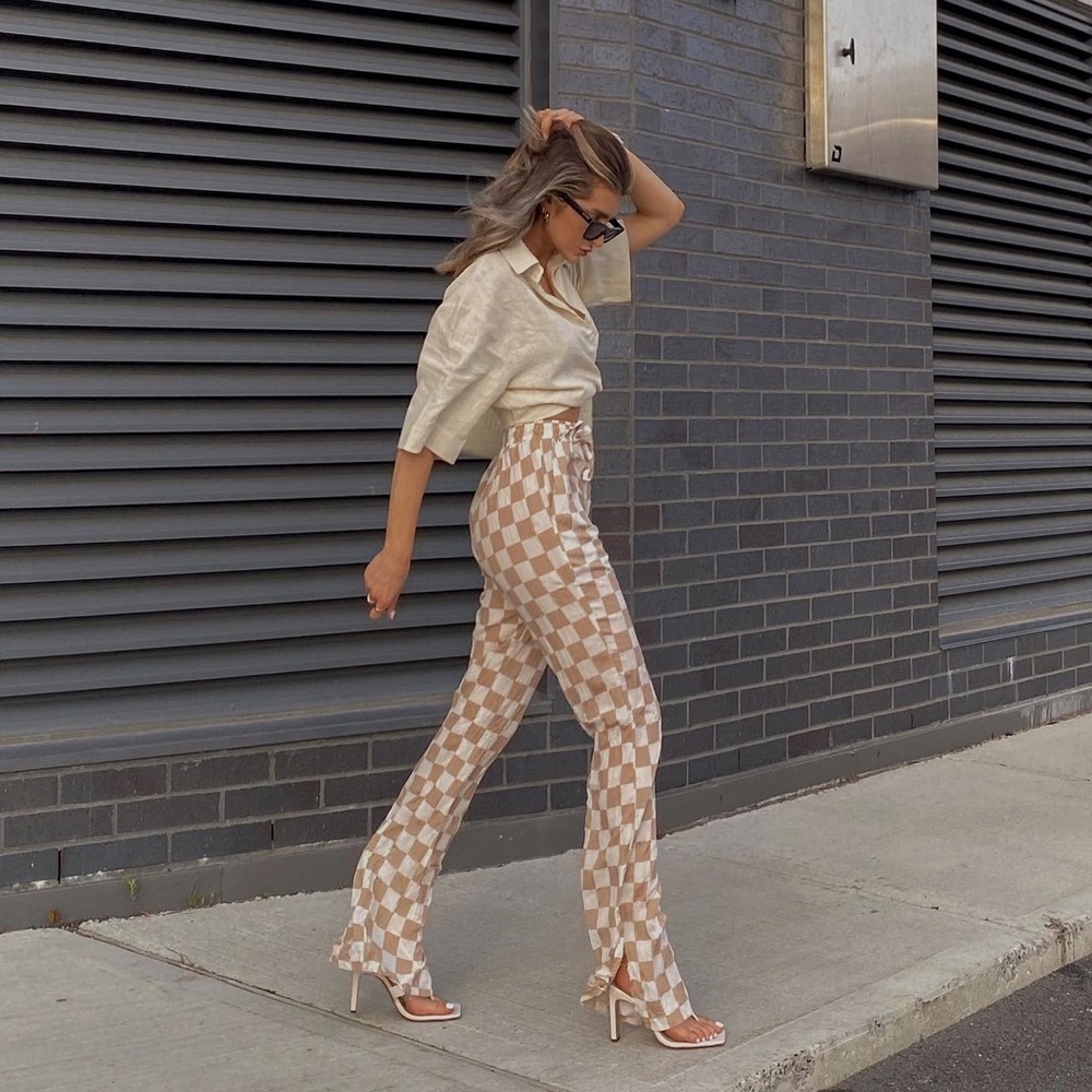 SOURCE UNKNOWN CHECKERED PANTS